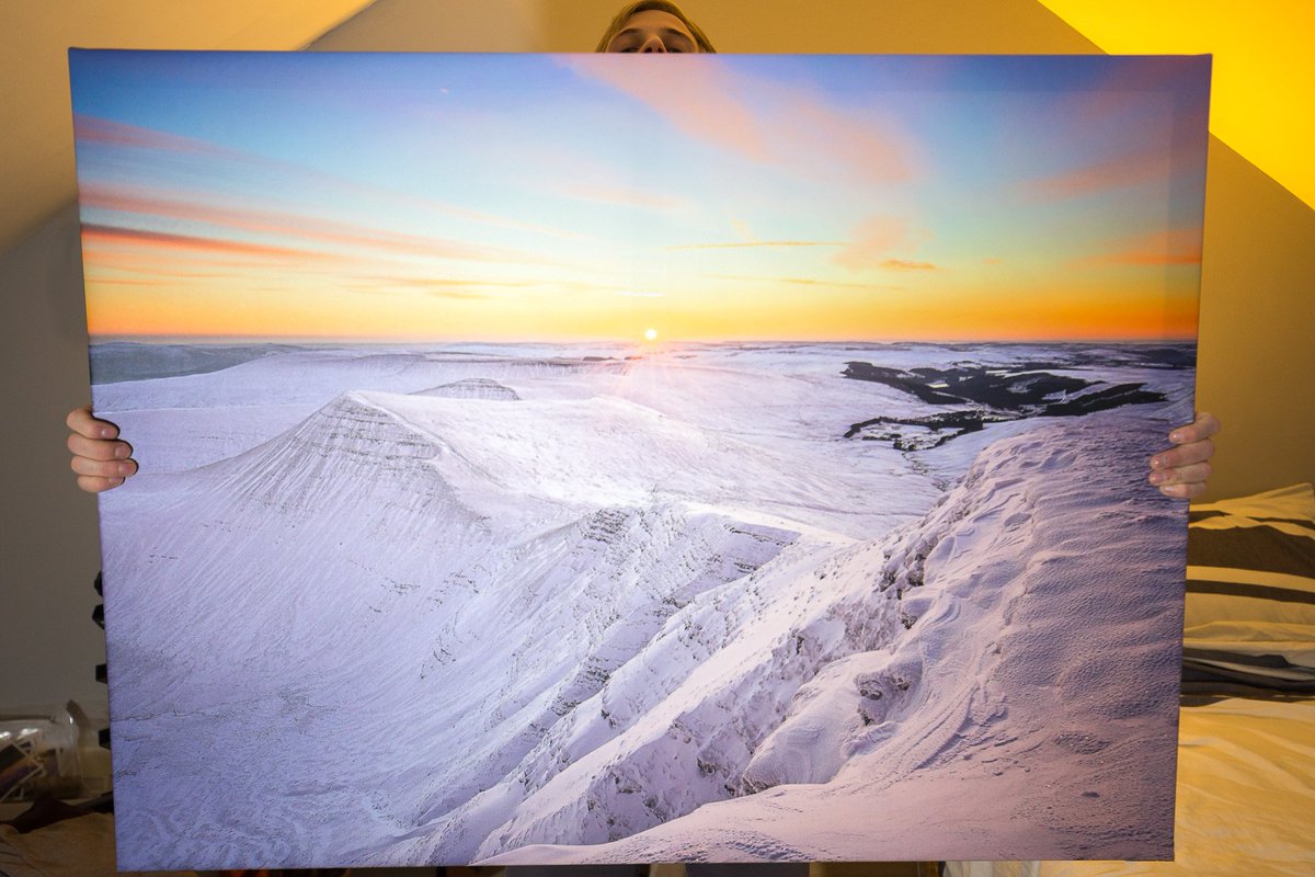 alynwallace's tweet photo. HUGE £100 CANVAS GIVEAWAY!! Just RT to enter. T&amp;C's can be found here... https://t.co/hLcjjVy7oD https://t.co/vfOIkVZtJC