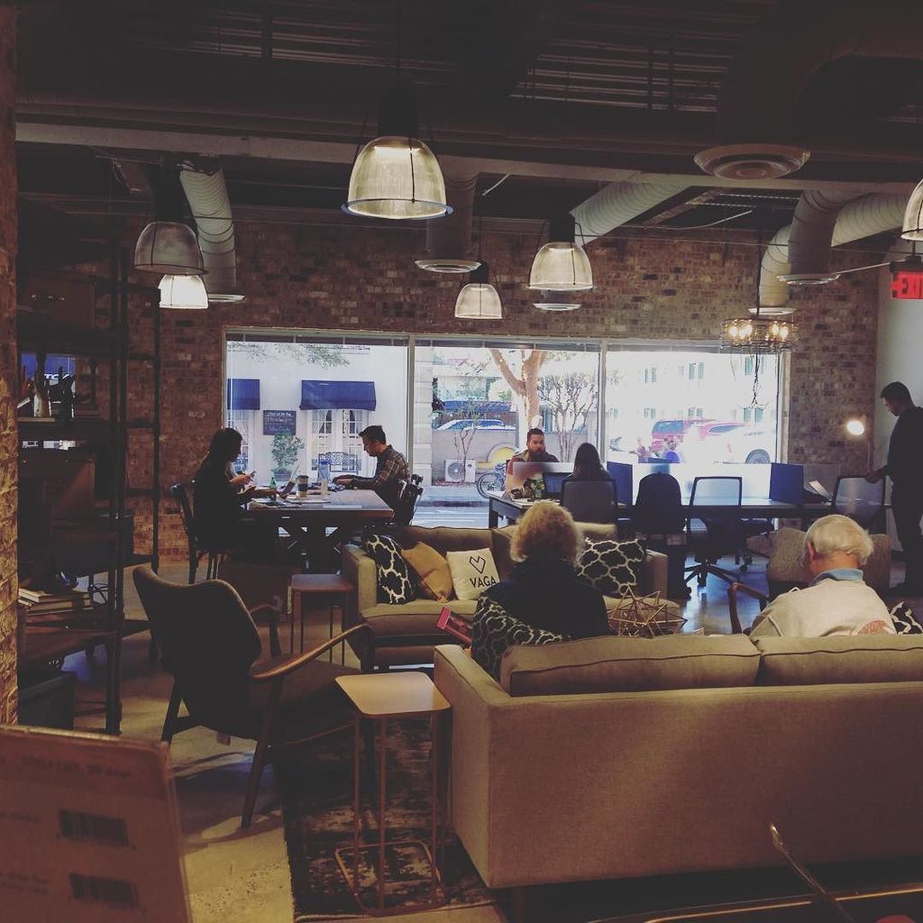 Getting our popup coworking on at the new @regususa in downtown Charleston! #workfromanywh… ift.tt/2fKgooX