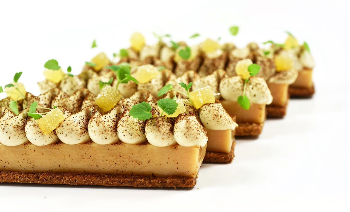 Un Dimanche à Paris tweet media