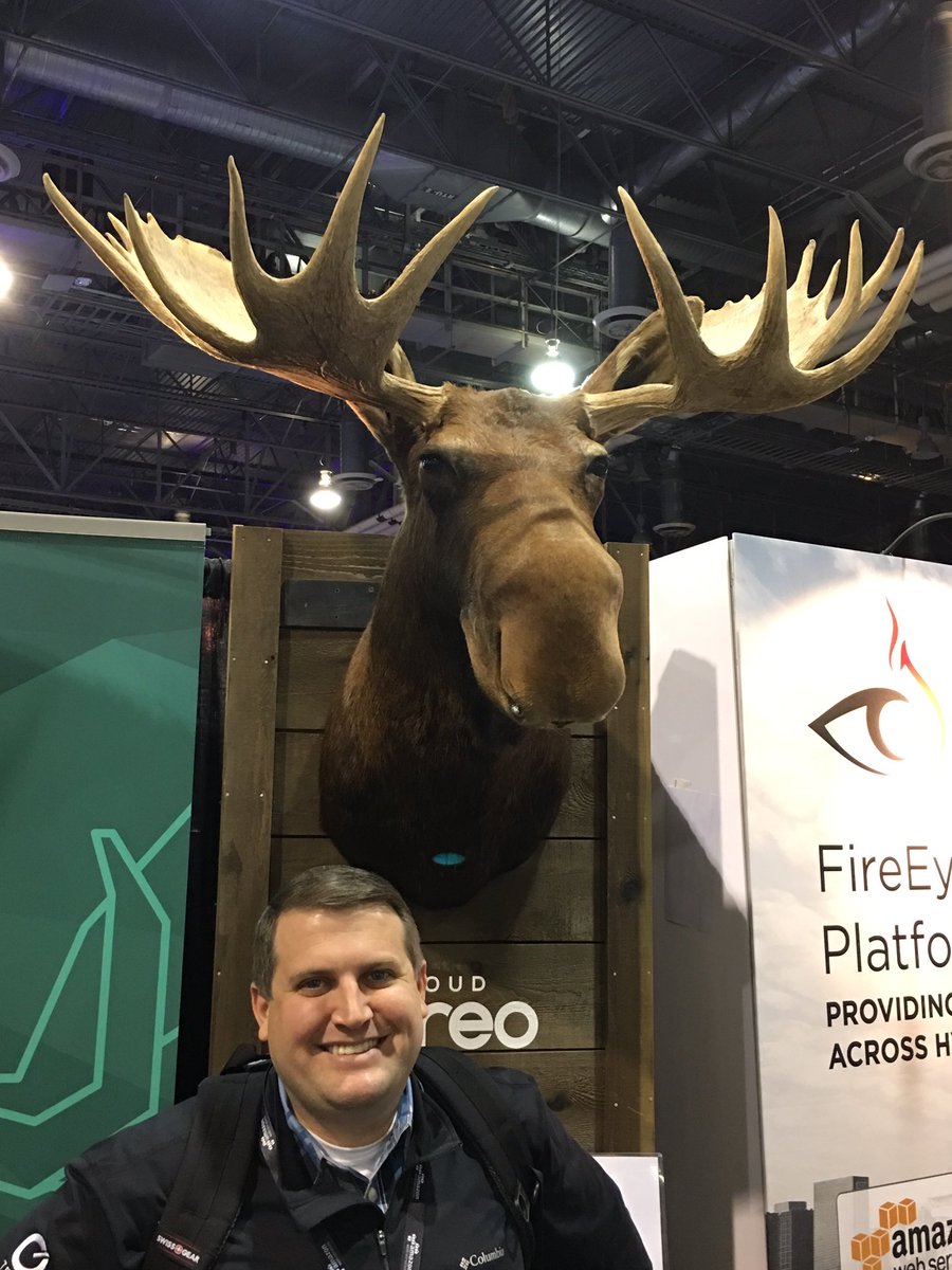 jbeantx's tweet photo. Something you don't see every day. #MeetTheMoose @CloudCoreo booth at #awsreinvent https://t.co/tr0qgFxXC4