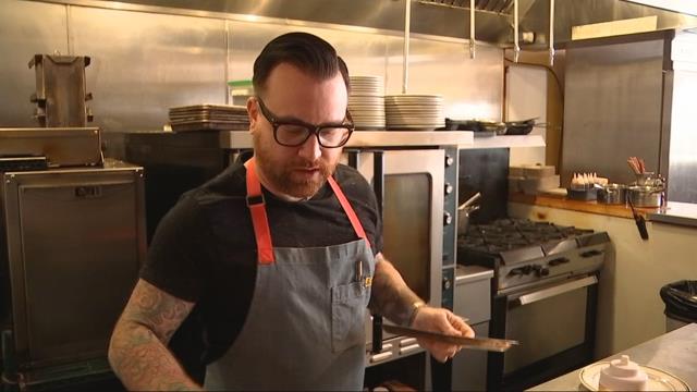 fox12oregon's tweet photo. Portland's BJ Smith makes his debut on #TopChef tonight.
https://t.co/YMJ2MejjuK https://t.co/PyxGPXVMzF