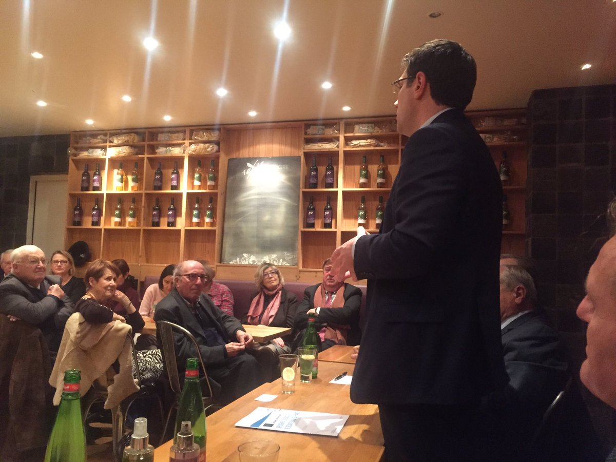 LudivineAnne's tweet photo. Café politique @lesRep6ecirco78 avec @VincentJEANBRUN en présence de P. Morange, A. Gournac, @emmanuellamy sur la #securite en @iledefrance https://t.co/rNtCtiGM7r