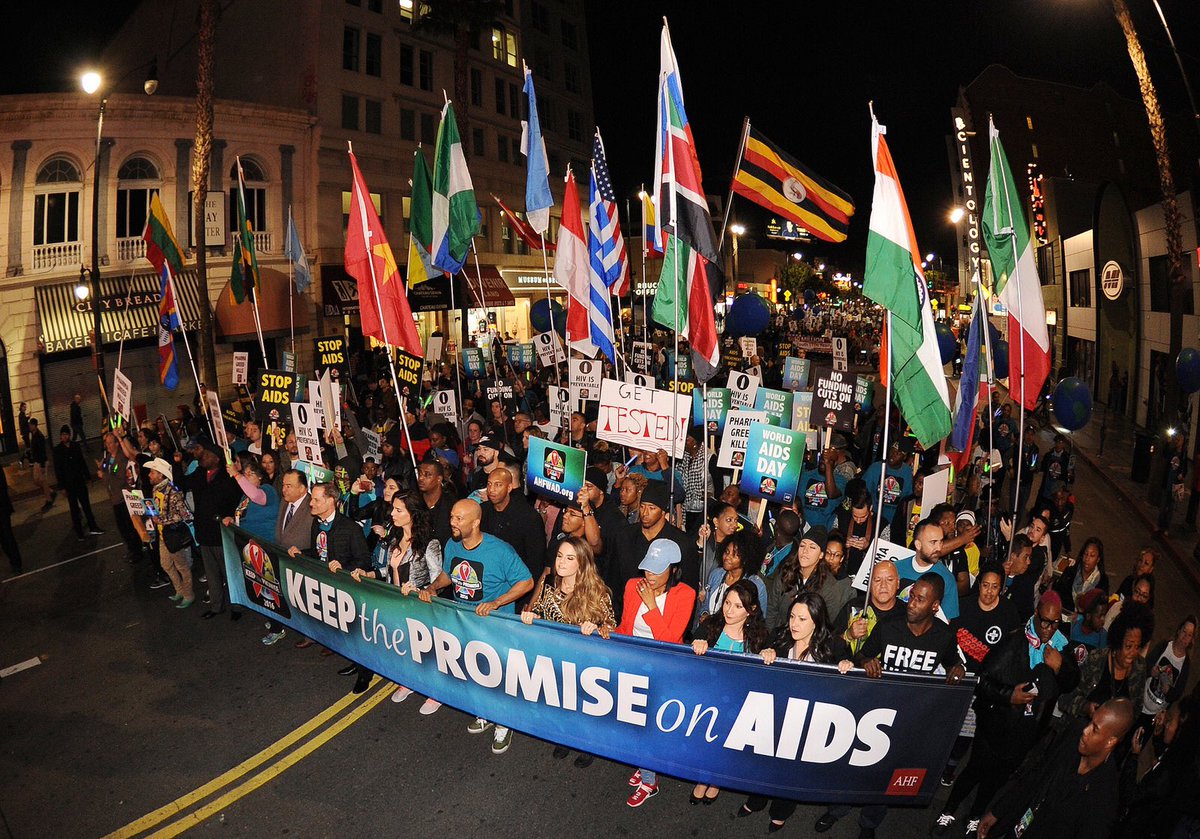 POWERFUL: thousands marched down Hollywood Blvd last night for #WorldAIDSDay to honor the 1.1M lives lost to HIV/AIDS last year. #KTP2016