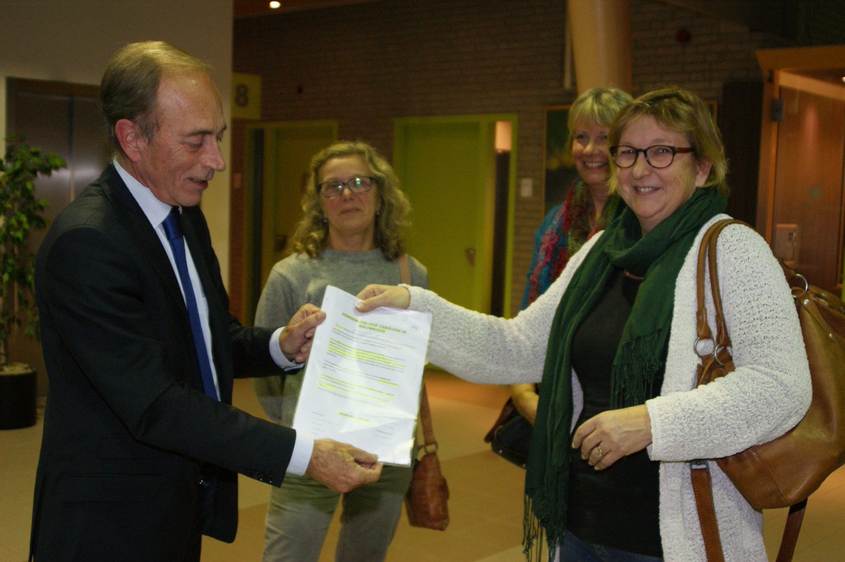 Hondenbezitters pleiten voor mogelijkheid om #honden in de winter los te laten lopen op het nieuwe Meijepad. <a href="/gemnieuwkoop/">Gemeente Nieuwkoop</a>