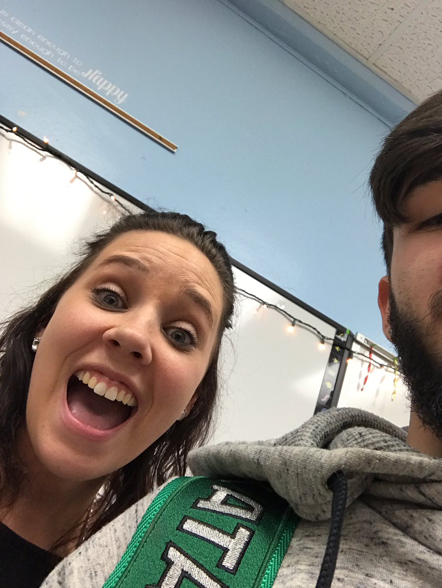 BROKENG0D's tweet photo. Ms. ghezzi looked nice today........ @CoachGhezzi https://t.co/pwMKOOaKlF