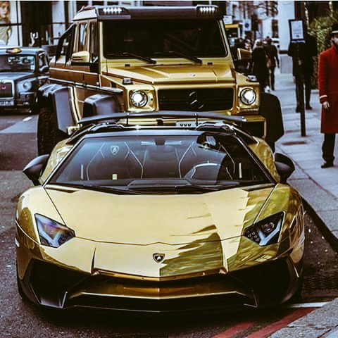 DarrelForbi's tweet photo. We're lucky to be alive in the era of people with ideas like this or not #Lamborghini https://t.co/cmF3yduLd1