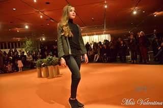 MVMissValentina's tweet photo. @MVMissValentina en Pasarela! 2da Edición de la Bilbao Bizkaia D Week: "SIÉNTETE MODELO POR UN DÍA" Azkuna Zentroa. https://t.co/Z1hgMraPMf