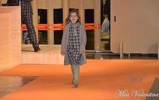 MVMissValentina's tweet photo. @MVMissValentina en Pasarela! 2da Edición de la Bilbao Bizkaia D Week: "SIÉNTETE MODELO POR UN DÍA" Azkuna Zentroa. https://t.co/Z1hgMraPMf
