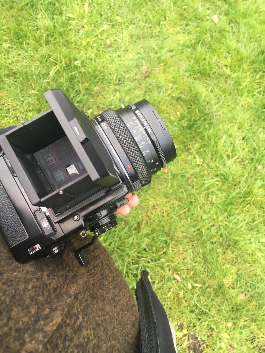 1Katiecox's tweet photo. First shoot today on medium format ☺️ https://t.co/610gzm9KuJ
