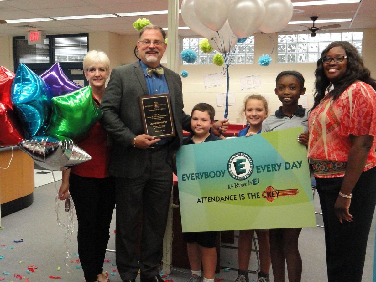 GaryGmarks's tweet image. Congratulations Mr. Jeff Reaves!  Winner of the Shirley H. Lee Community Support for School Attendance Award!!  #vcswonderfullife