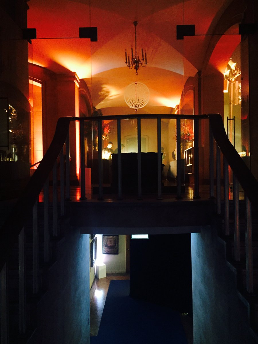 DutchHallVenue's tweet photo. Ice cool or warm and cosy? We are ready for another exciting event!  @CreateFood @UltimateExp #eventsprofuk https://t.co/USqojE4tFO