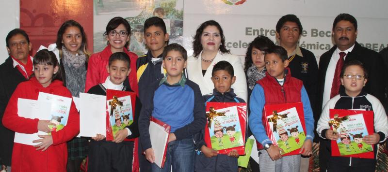 gobiernozac's tweet photo. Todo nuestro reconocimiento a estudiantes que participaron en el Programa de Becas para Alumnos Lectores Escritores https://t.co/k2zeQzRhO9 https://t.co/MLL03Qfc98