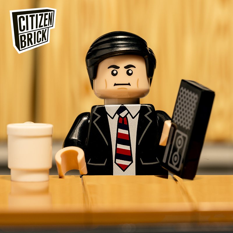 Welcome to Twin Peaks on I'm holding in my hand a ridiculously large tape recorder.” https://t.co/MtxzNvcSIL #TwinPeaks #LEGO https://t.co/Cv30JrqupF" / Twitter