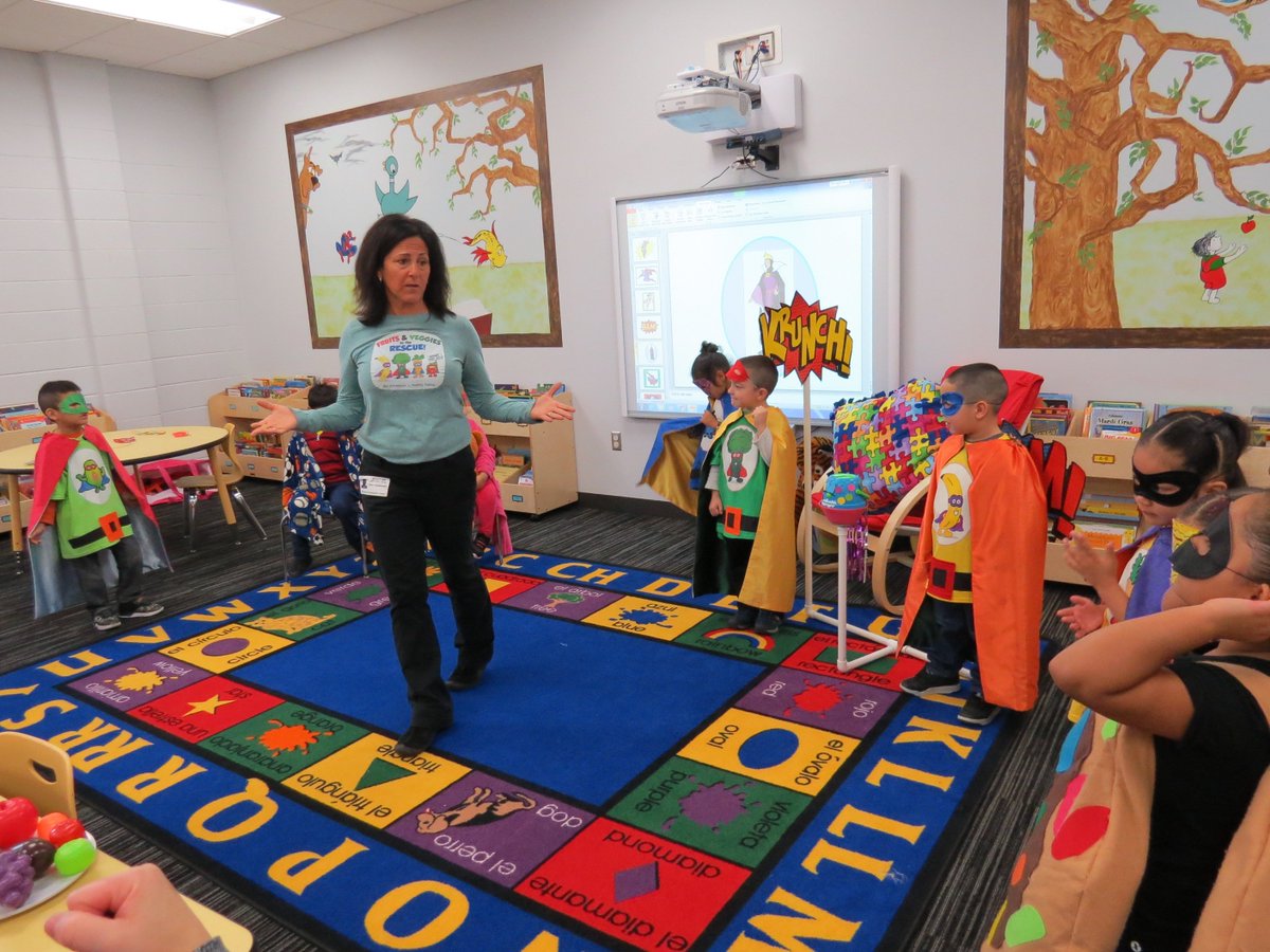 BenavidesKinder's tweet photo. Thank you Nina from Fruits and Veggies to the Rescue for coming to teach our PRE-K all about the super powers of healthy eating! https://t.co/K1PUqJRnT3