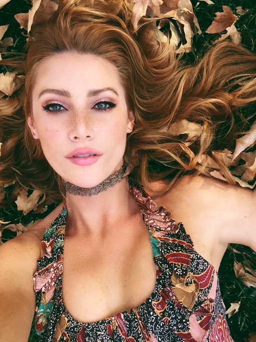 Feeling fallish today 🍂🍁 https://t.co/u4pcR30LLK