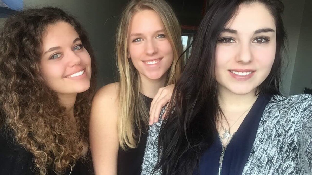 GravityCode2016's tweet image. On vous les présente les graphistes de $GravityCode(); Elles sont plus que motivées!