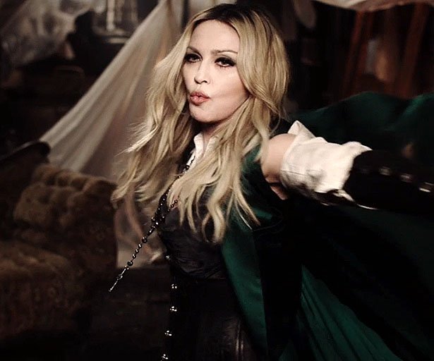 CommonMadgeFan's tweet photo. Beautiful #GhosttownVideo deserved to gain 300M views within 1 year tbh. 

Sad how GP hasn't even had the chance to see it due media ageism. https://t.co/7c1O19YUhz