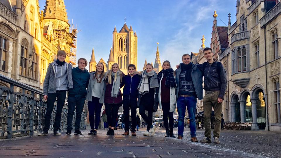 CareBelgium's tweet photo. Meet team CARE! #CAREbelgium #ChallengeExtremism #Gentrepresent https://t.co/zEjNVOPOeM