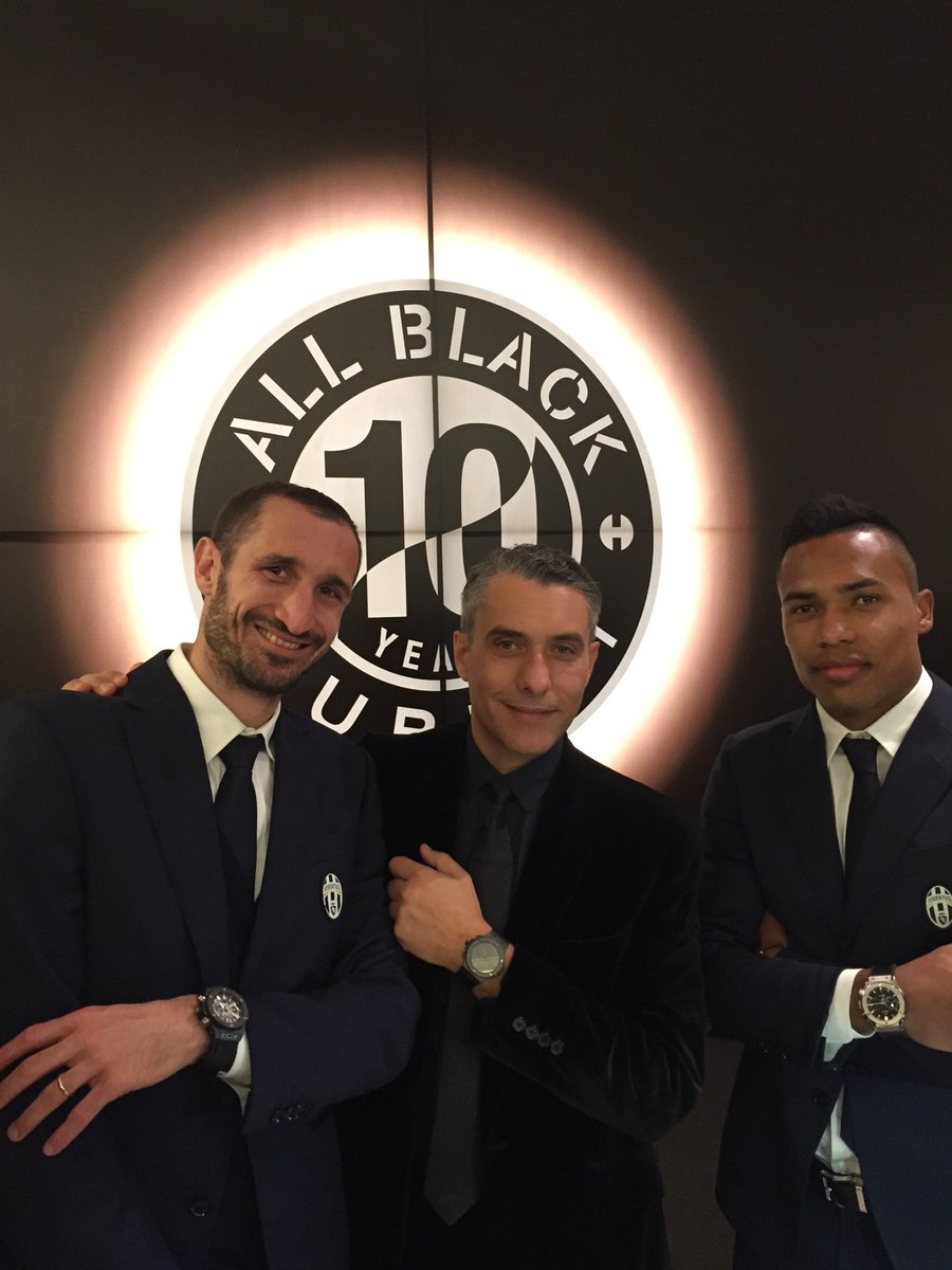 juventusfc's tweet photo. Giorgio @chiellini e #AlexSandro ospiti di @Hublot alla Boutique F.lli Pisa di #Milano in occasione dell'evento #HublotAllBlack. ⚫️⚫️ https://t.co/l4DkHGUghu