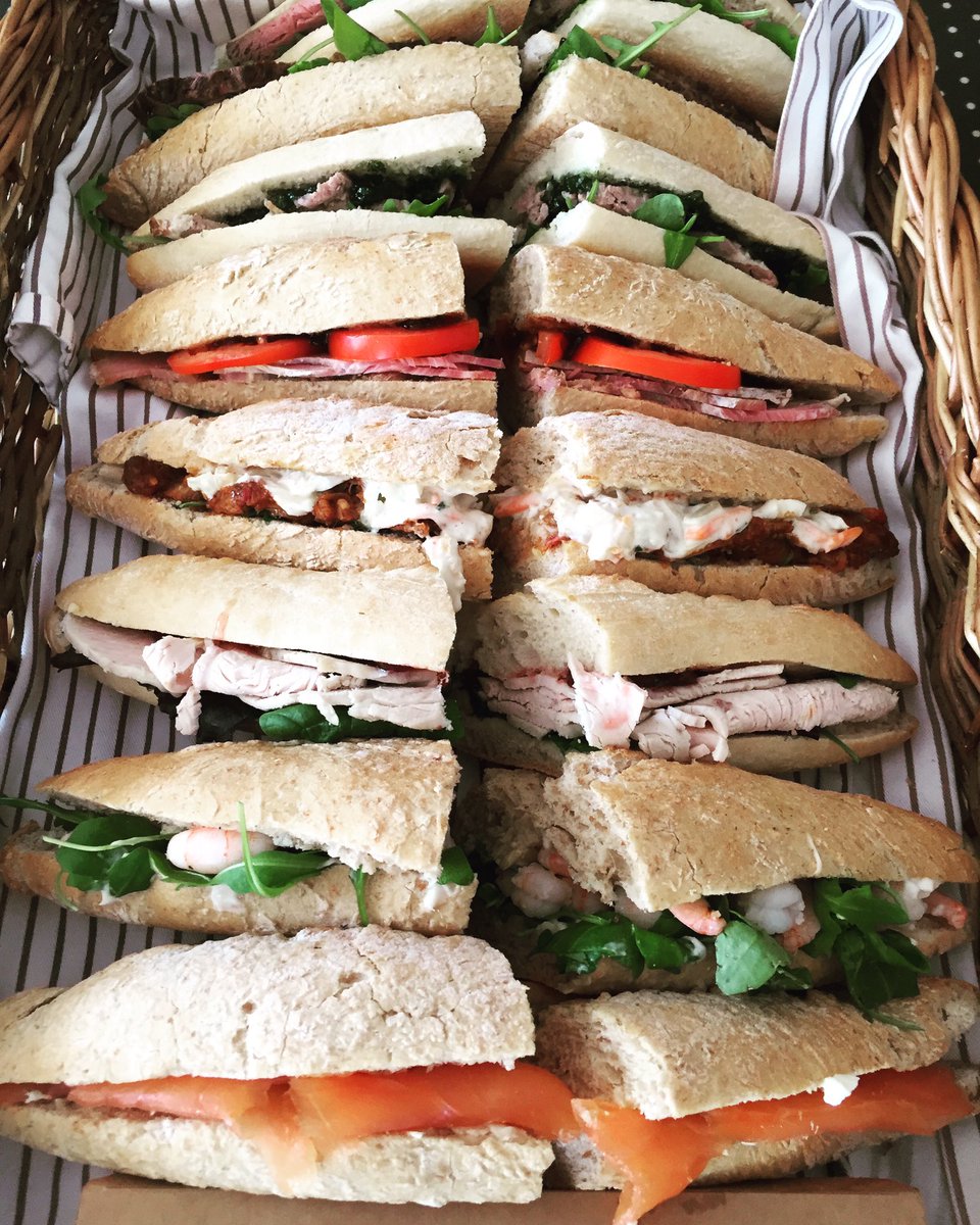 Fourandtwenty2's tweet photo. Biz lunch delivery #dorsetfood #purbeckcatering #fourandtwentydorset @Dorset_Hour https://t.co/ma5Tozzruz