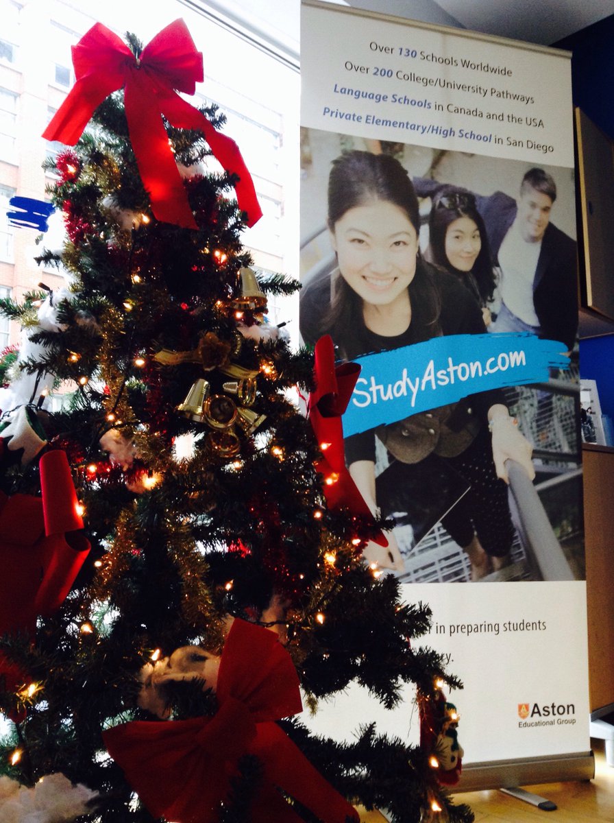 StudyAstonKOR's tweet photo. Happy December! 
Today's one happy moment at https://t.co/9LpLO7D8cp 
#esl #school #language #english #Christmas #Christmas tree #happy https://t.co/WJP9jMAzYI