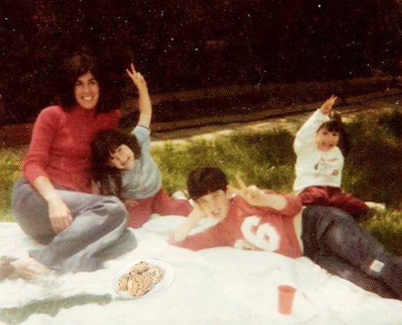 Dedicated to the founder’s Mom who passed away on Dec 1, 2015, Sconely is announced today. sconely.com
#Scones #Baking #startup