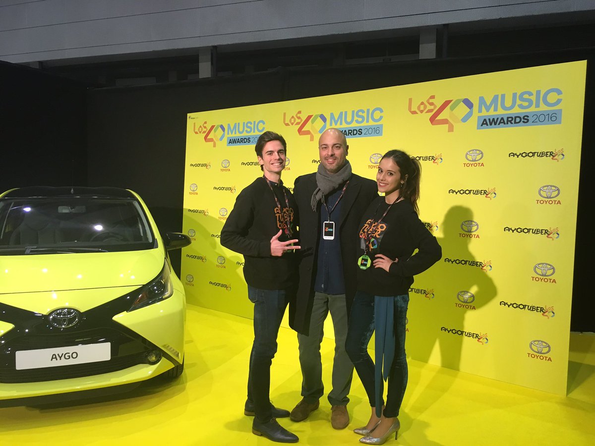 franciscopalmaf's tweet photo. @KarinHerrero o @Crisregatero ? Ya no queda nada para saber quién de los dos será el próximo #Aygotuber by @Toyota_Esp de #LOS40MusicAward https://t.co/azZdJZc68f