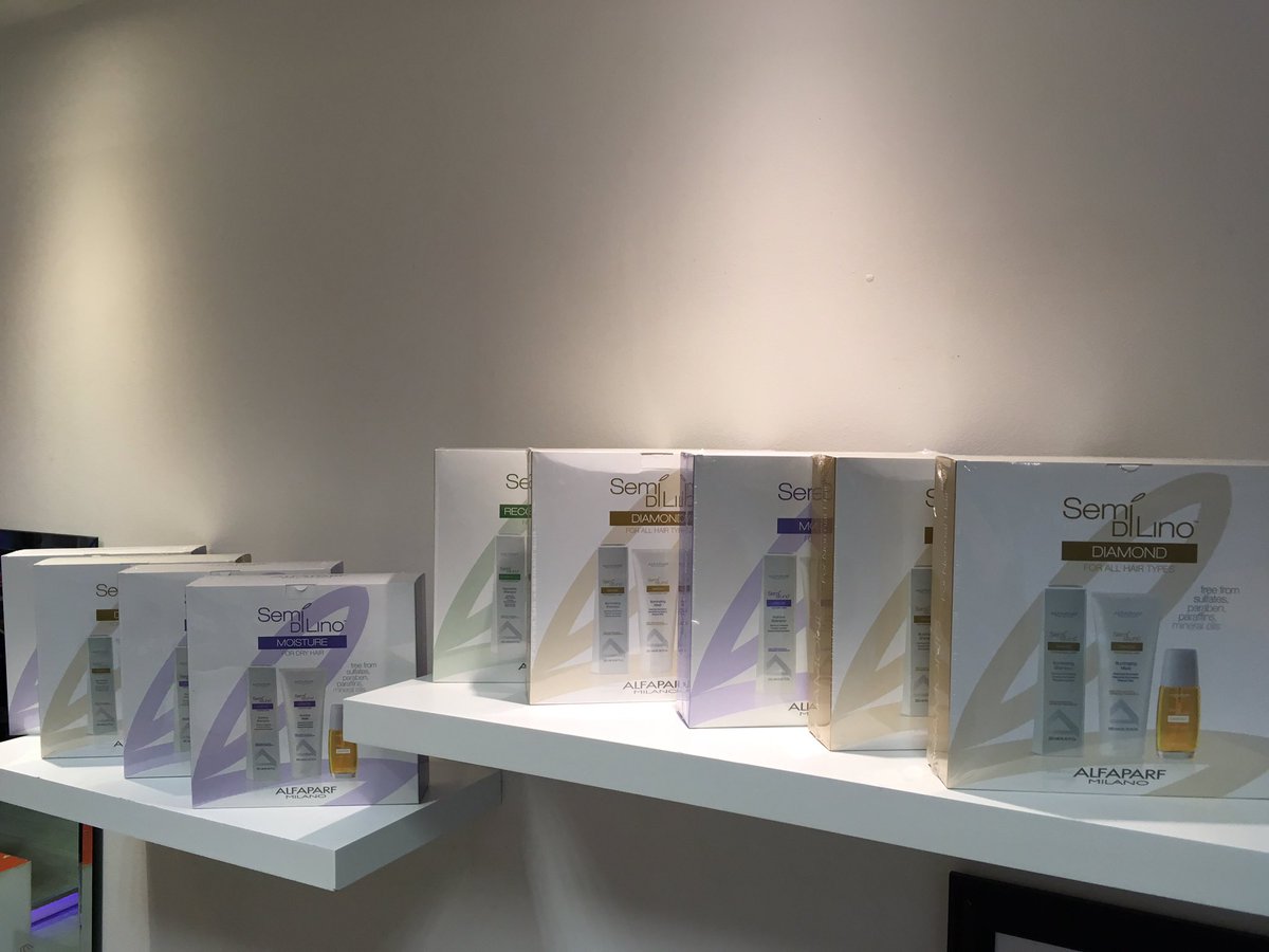 _EmpireHair_'s tweet photo. @_EmpireHair_  Christmas gift sets now in stock , suitable for all types . #semidilino #alfaparf #waterford #christmas #giftsets https://t.co/qAkR9y5ekr