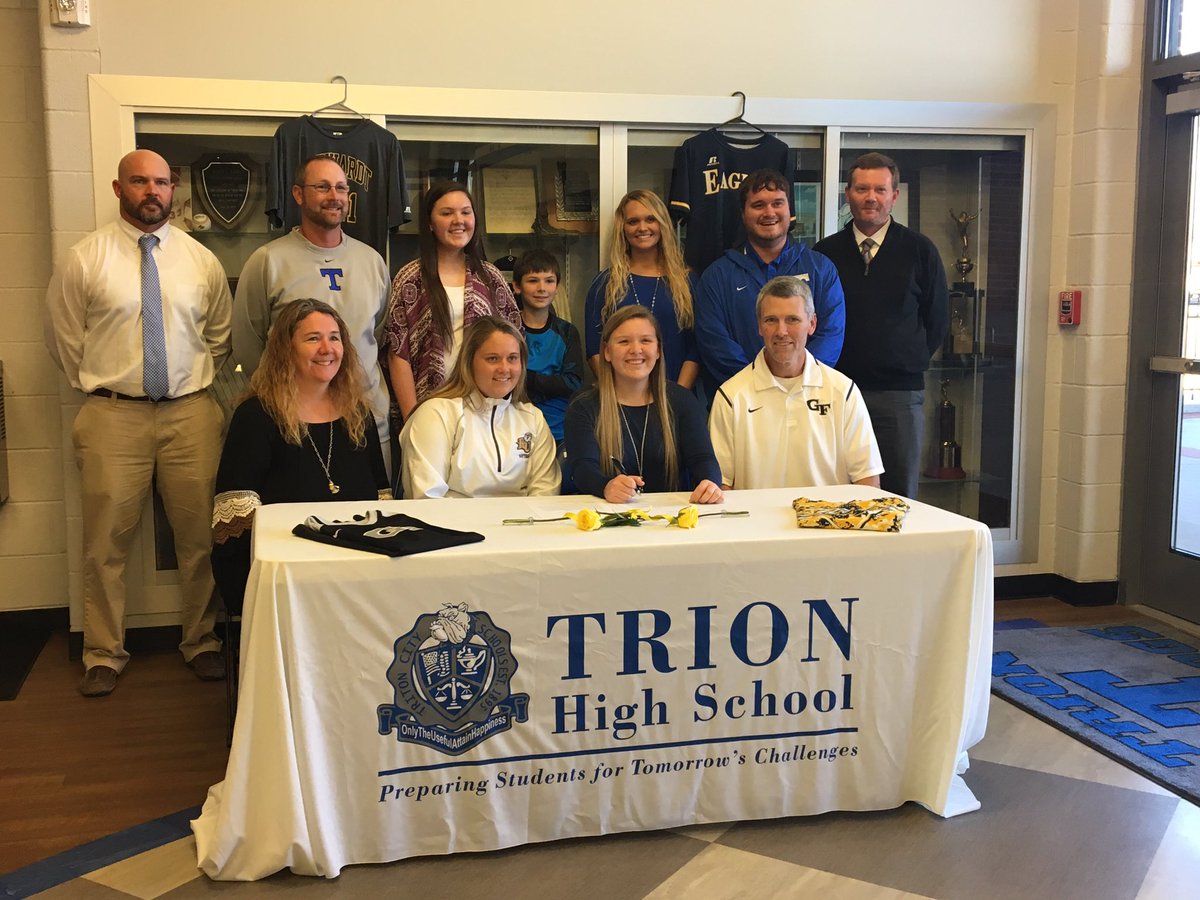 TrionCitySchool's tweet photo. Congratulations to Lindsey Shepherd for signing with Reinhardt! #trionpride https://t.co/IpTV9qZeSc