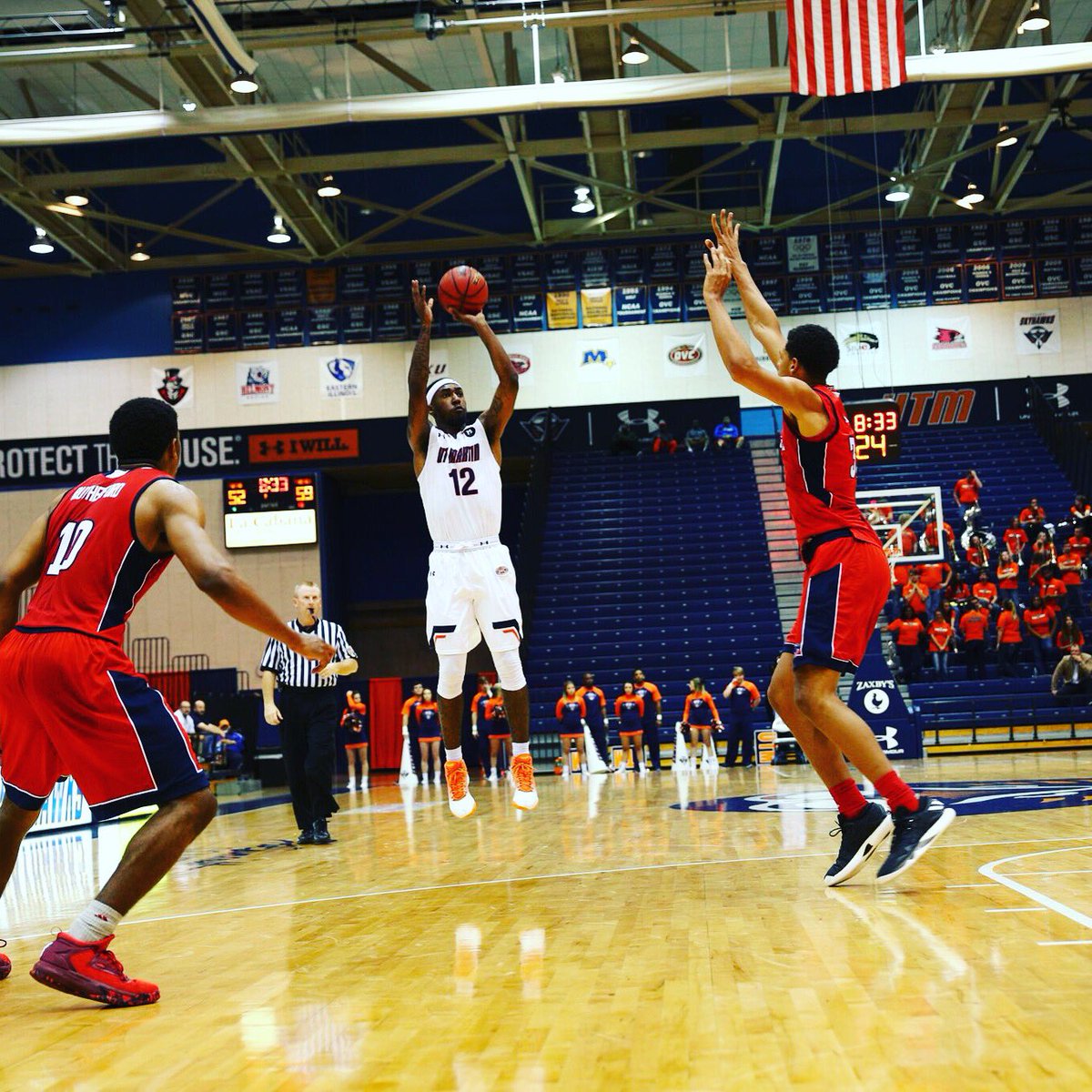 FatoddJohnson's tweet photo. Cashin with a Passion🏀💯💸
#LLKingSosa
#LLStokes https://t.co/hTHkrFuWvN