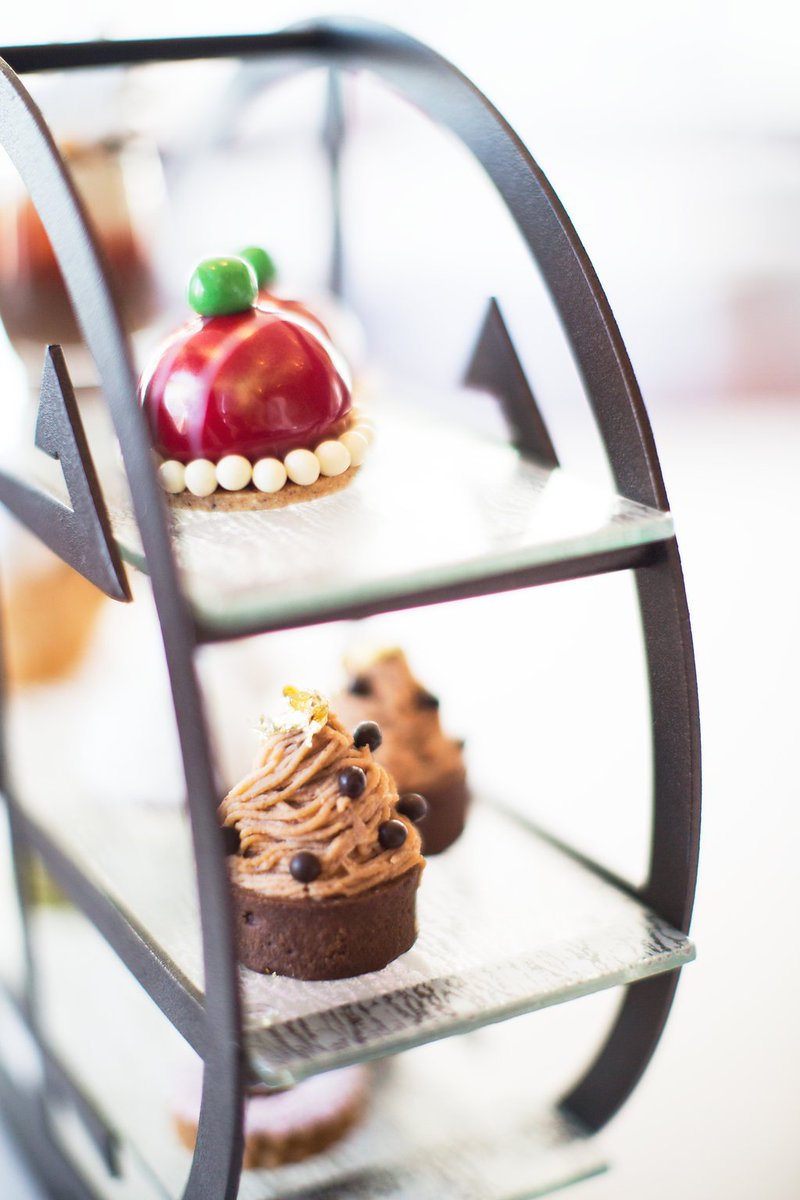 MO_NEWYORK's tweet photo. Festive tea sandwiches and sweet confections paired with hot tea and Central Park views? Yes, please! #NutcrackerTea #LobbyLounge https://t.co/HF8tYhsetb