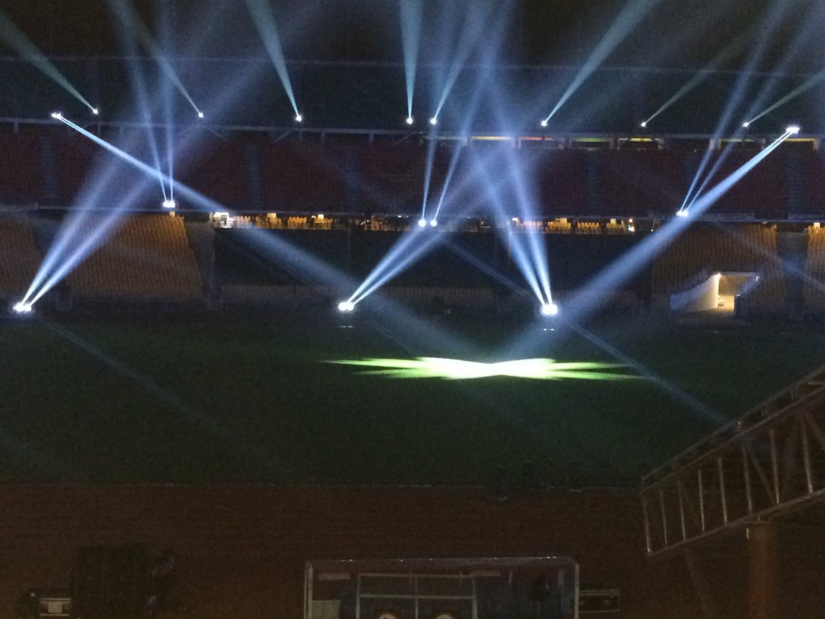 MimosaFawaz's tweet image. Almost 9pm here in Cameroon and lights are being tested in the stadium in Yaounde ahead of the big final. #AWCON2016