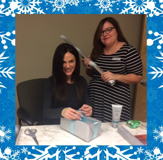 MyFreshSkin's tweet image. Happy December! Lisa &amp;amp; Natalia are already wrapping! Complimentary gift wrapping available upon request this month! :)