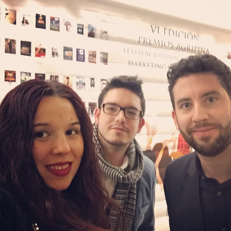 MartaBenGar's tweet photo. Una noche diferente y divertida. ¡Merece la pena venir a #Málaga para los @premiosagripina ! @educamacho21 @DavidArcas @Poliedricom #Agp16 https://t.co/RNrxCZezO1