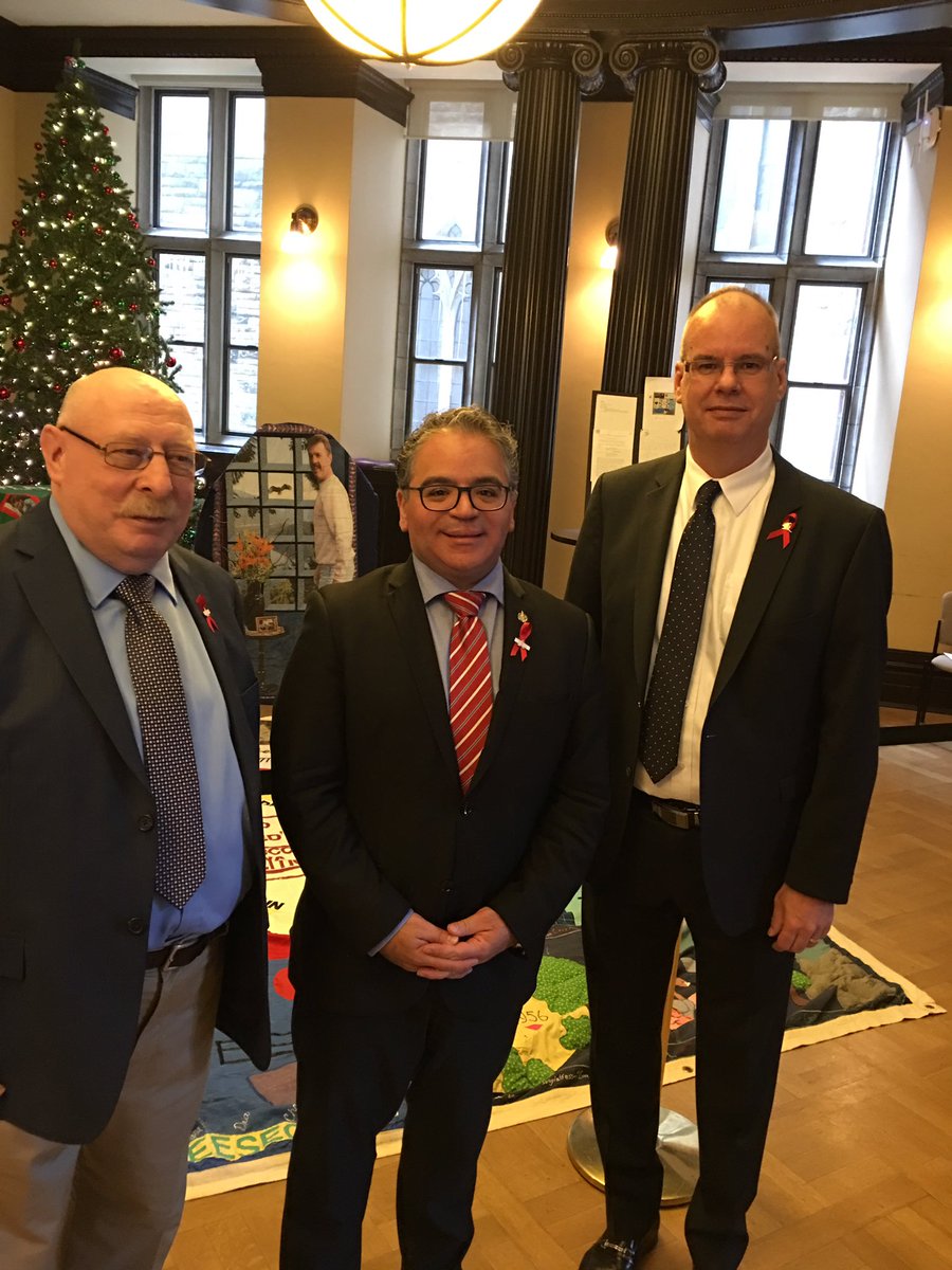 fsorbara's tweet photo. #WorldAIDSDay I am proud to wear a red ribbon to show my support to end the stigma of HIV. It's so easy to get tested #protesthiv https://t.co/aZdUEfsKUv