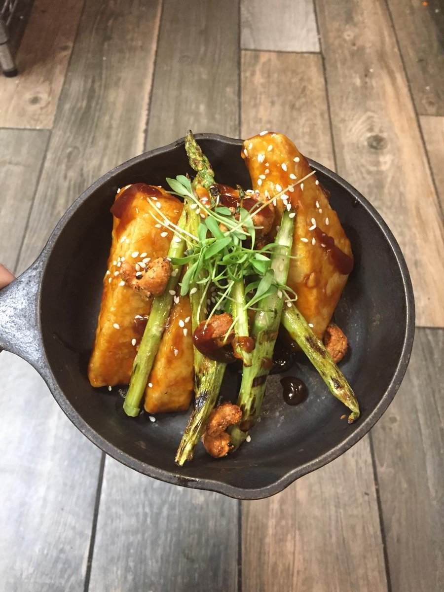 Tonight's yummy dinner specials: Grilled Banana Bread w/ Coconut Caramel Sauce and Ice Cream &amp; Sesame Tofu w/ Grilled Asparagus and Cashews
