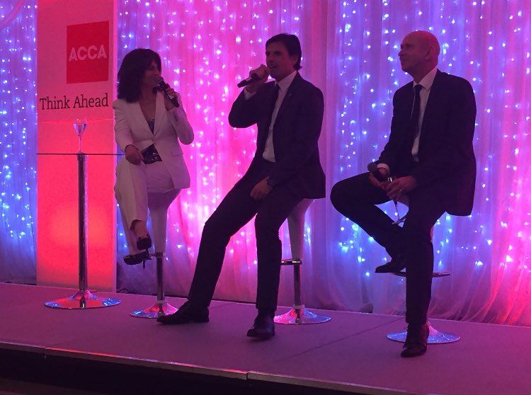 ACCAWales's tweet photo. Be yourself - be what you believe in! Learn from failure and get back up and try again...great advice from #chriscoleman #ACCAConf #ACCA16 https://t.co/WeptcPUJXx
