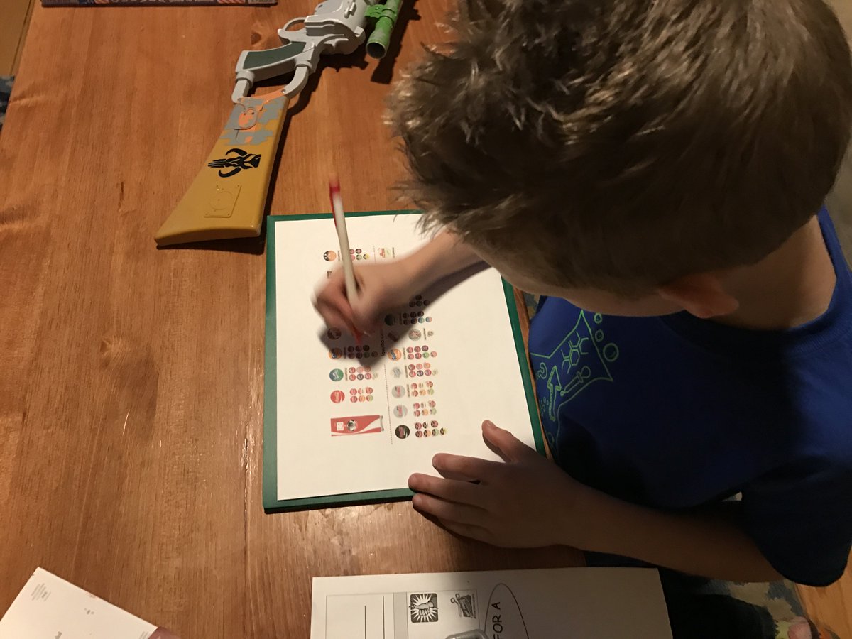 BlaskEric's tweet photo. What do you do when your second grader’s math hw is fact practice? Sub in @robertkaplinsky’s coke machine scenario of course. https://t.co/9G25sN4C4D