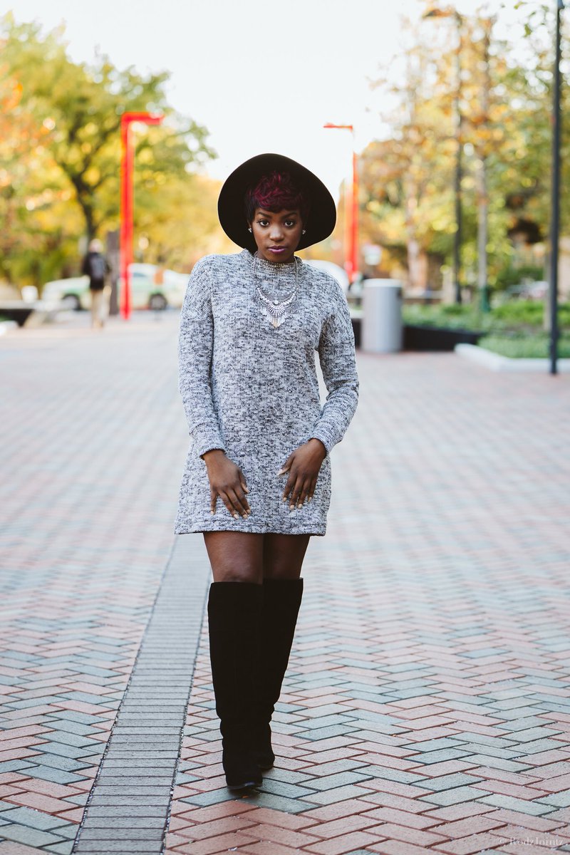 _AshLeighRae's tweet photo. Releasing my #blog tomorrow. Can't wait to share with you guys what I've been working on. #fashionblogger #styleblogger #Fashionista 💞✨📸 https://t.co/0sywv3U62m