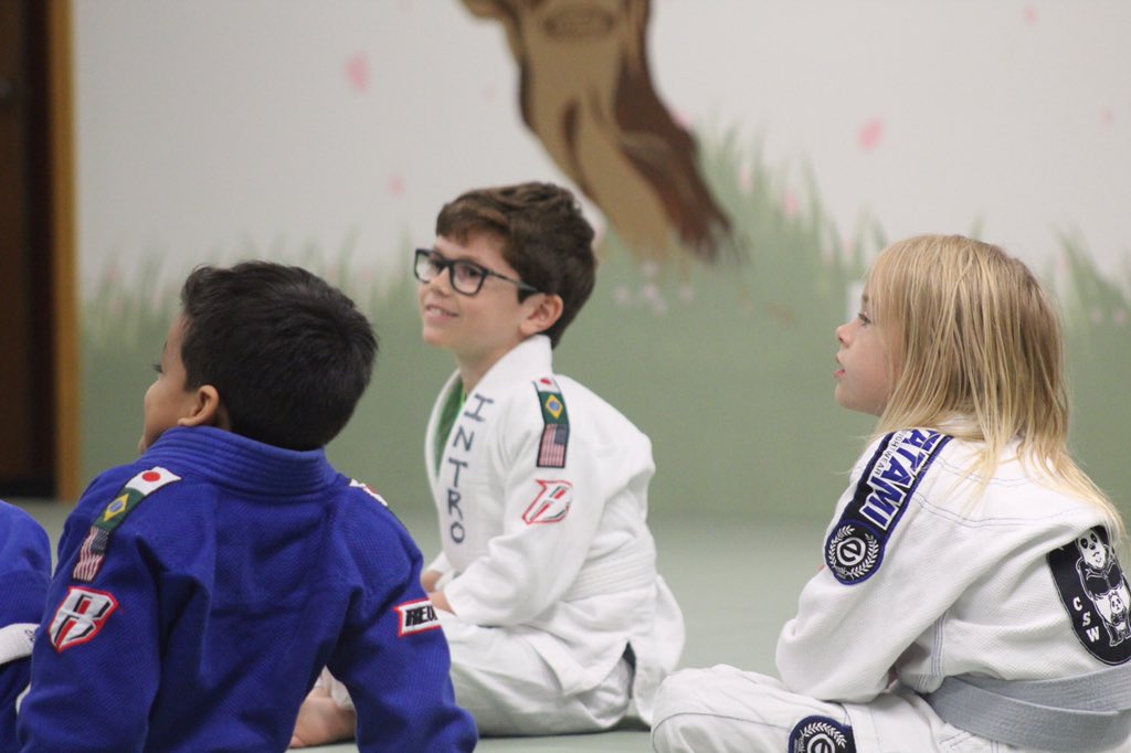 nocoastbjj's tweet photo. No Coast BJJ Kid's Class

Mon, Tues, Thurs @ 5:15 PM https://t.co/3sQAwu0QxB