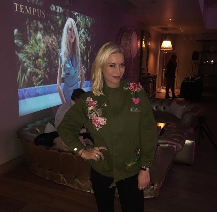 ChicRiviera's tweet photo. The beautiful @denise_vanouten spotted in the MIDORI Jacket looking gorgeous as always! 🌟💗💫

#ootd #fashion #style #celebstyle https://t.co/op5vN1BokO