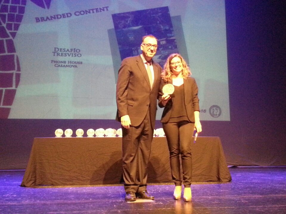 premiosagripina's tweet photo. Ganador categoría #BRANDEDCONTENT. #DesafíoTresviso - @PhoneHouse_Es - @AgenciaCasanova  #agp16 #Publicidad #Marketing #Comunicación https://t.co/VDEFb84Eha