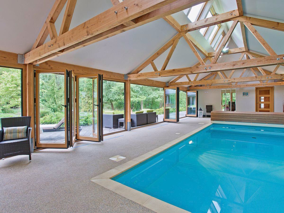 SandallsMarsh's tweet photo. #Luxury #Norfolk Getaway......check us out at @cottagescom @ECCottages - we sleep 10 - #HotTub #Sauna &amp; an amazing indoor pool! #PetFriendly https://t.co/wfqo6N0AXA