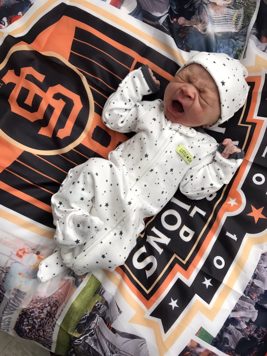 alexj_star's tweet photo. Day 1 out of the womb and already rooting loudly for the @SFGiants #sfgiants #mysweetbabyhayes #theresnocryinginbaseball https://t.co/QlFai66LrG