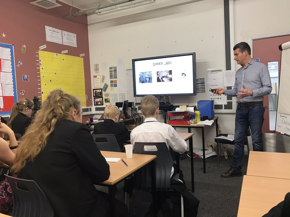 MrJMangas's tweet photo. 1st of our Digital Advatage sessions with our Rising Stars. Great start @simoncalderbank, the children really loved it it @DA_Mcr https://t.co/v8h1R4776V