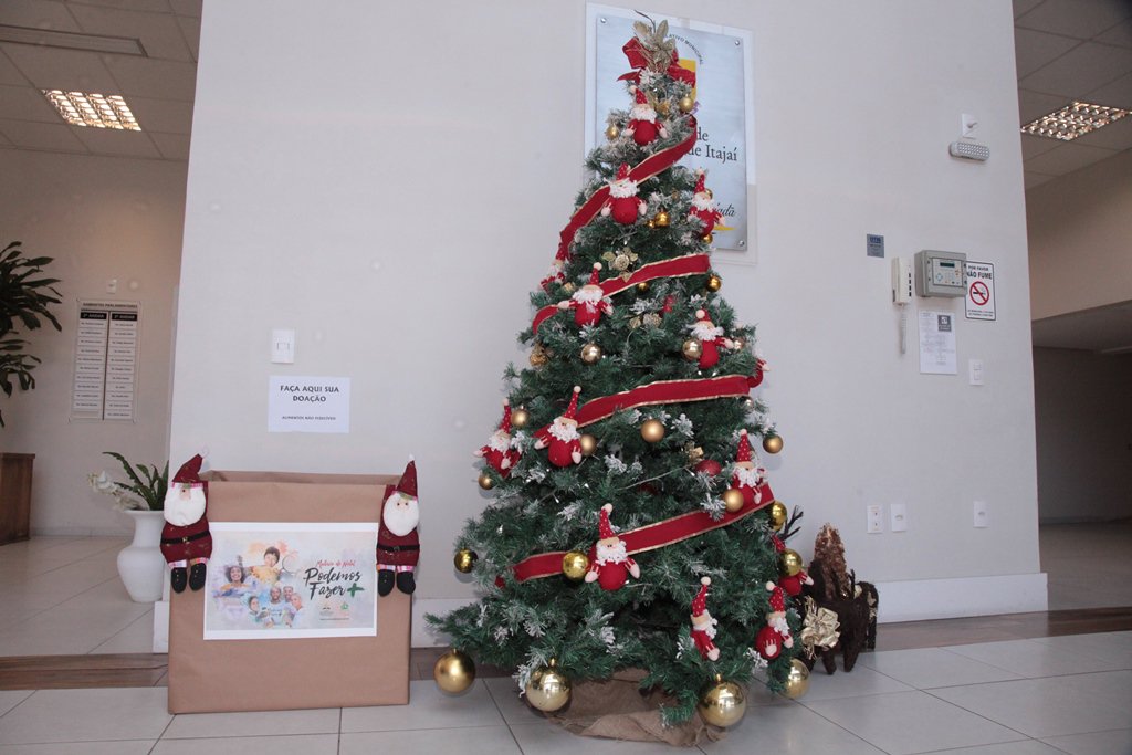 afonso_arruda's tweet photo. Câmara de Itajaí participa de Mutirão de Natal
Objetivo é arrecadar alimentos não perecíveis.
https://t.co/9Mi6pEd95C https://t.co/wiepeIRCvX