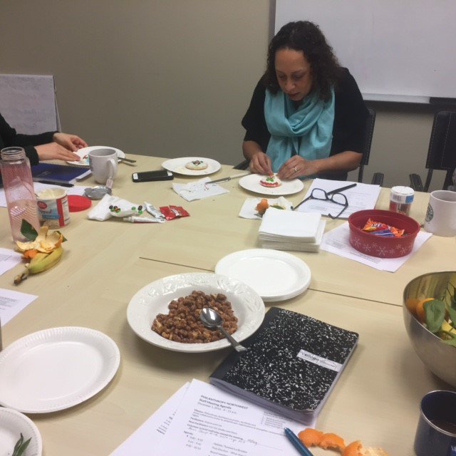 philanthropynw's tweet photo. Great pre-holiday staff meeting ice-breaker- decorating holiday cookies for co-workers! https://t.co/ZoVf33Lyoz