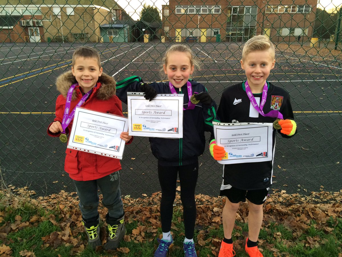 silverstonesch's tweet photo. Our winners 1/2 boys, 5/6 girls 5/6 boys! #teamsilverstone #crosscountry #proudteachers #proudparents 👏🏻😀 https://t.co/yTNYoHZ1zz