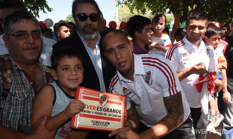 RiverPlate's tweet photo. La @FundacionRiver llegó a San Juan con su programa "Sin Fronteras".

Entrá a: https://t.co/3Pv5ML52Gu  y conocé más. https://t.co/2eMnwMxQpk