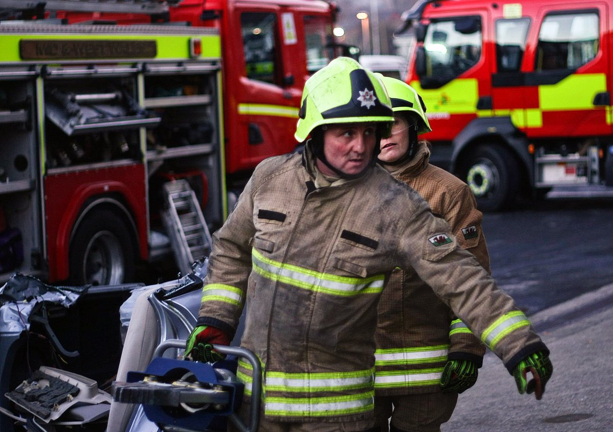 fireturk999's tweet photo. excellent RTC update training @mawwfire @MorristonFire @swanseamwwfrs today courtesy of training delivery #robmartin https://t.co/nw54Y2TmvN